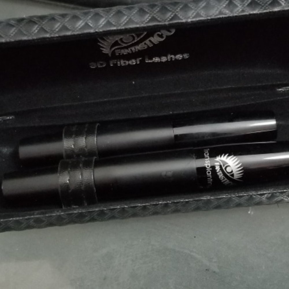 Fantastico 3D Fiber Lashes - NEW with case - BLACK